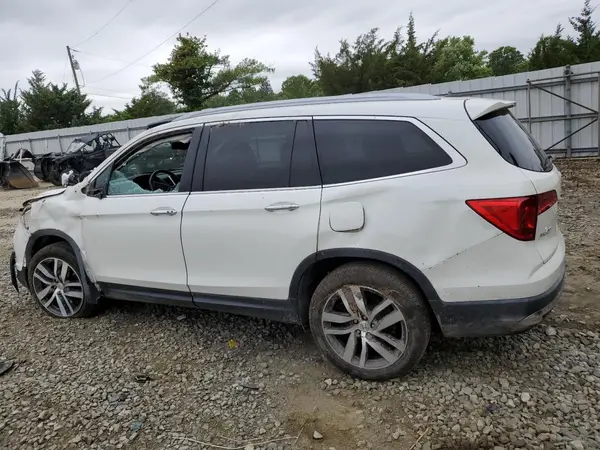 5FNYF6H01HB032574 2017 HONDA PILOT - Image 2