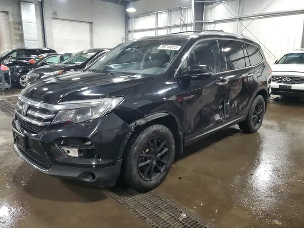 5FNYF6H01HB047592 2017 HONDA PILOT - Image 1