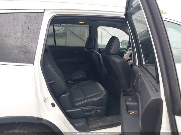5FNYF6H01HB050072 2017 HONDA PILOT - Image 8