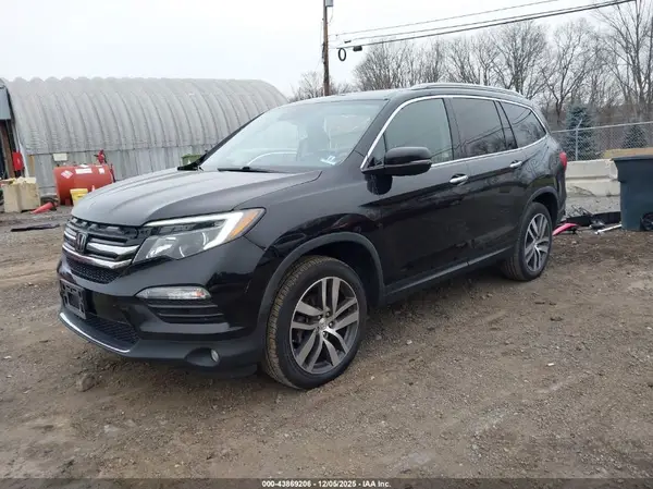5FNYF6H01HB055255 2017 HONDA PILOT - Image 2