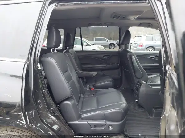 5FNYF6H01HB055255 2017 HONDA PILOT - Image 8