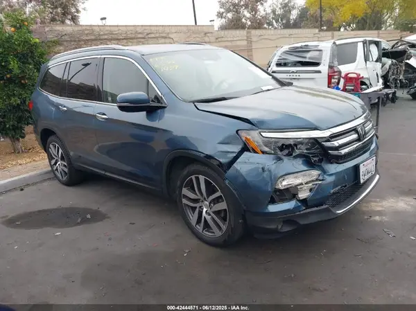5FNYF6H01HB061427 2017 HONDA PILOT - Image 1