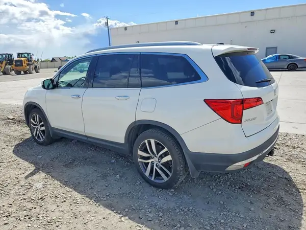 5FNYF6H01HB070399 2017 HONDA PILOT - Image 2