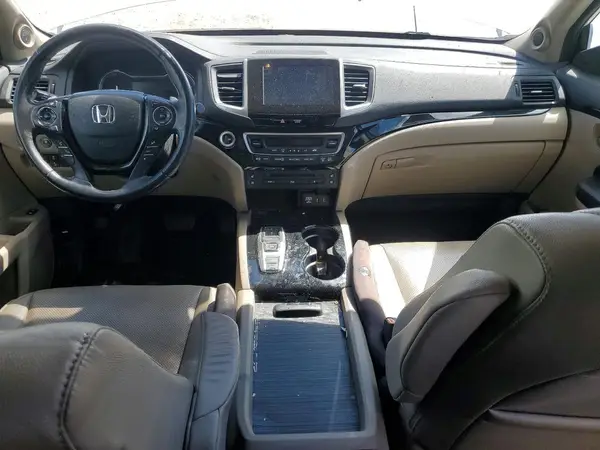 5FNYF6H01HB070399 2017 HONDA PILOT - Image 8