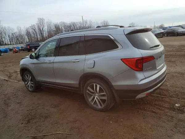 5FNYF6H01HB082892 2017 HONDA PILOT - Image 2