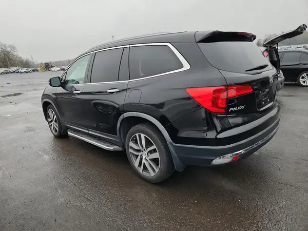 5FNYF6H01HB088272 2017 HONDA PILOT - Image 2