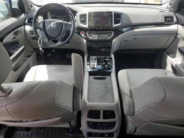 5FNYF6H01HB098235 2017 HONDA PILOT - Image 8