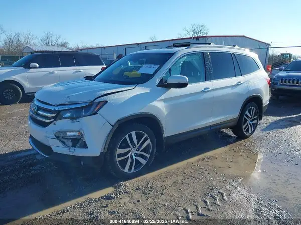 5FNYF6H01JB001590 2018 HONDA PILOT - Image 2