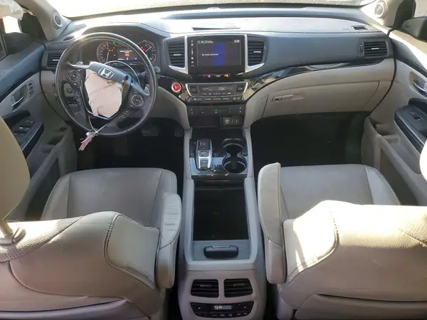 5FNYF6H01JB011312 2018 HONDA PILOT - Image 8