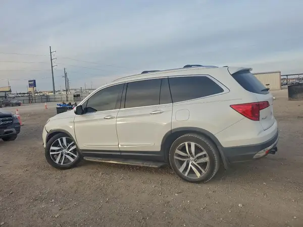 5FNYF6H01JB022410 2018 HONDA PILOT - Image 2