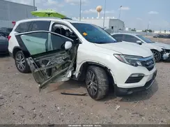 5FNYF6H01JB035769 2018 HONDA PILOT