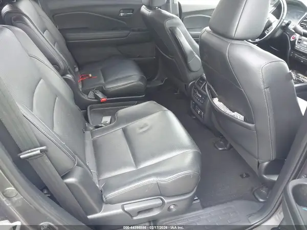 5FNYF6H01MB057856 2021 HONDA PILOT - Image 8