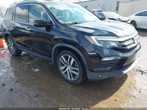 5FNYF6H02HB007182 2017 HONDA PILOT - Image 1