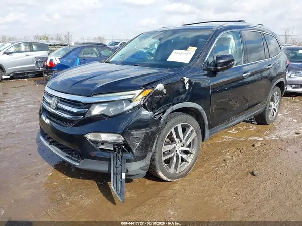 5FNYF6H02HB007182 2017 HONDA PILOT - Image 2