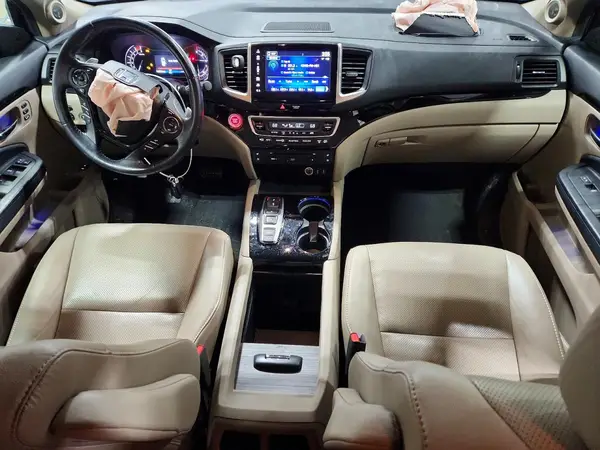 5FNYF6H02HB023950 2017 HONDA PILOT - Image 8