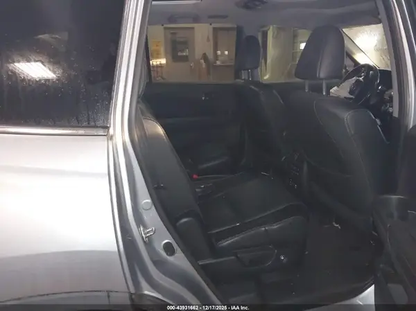 5FNYF6H02HB027108 2017 HONDA PILOT - Image 8