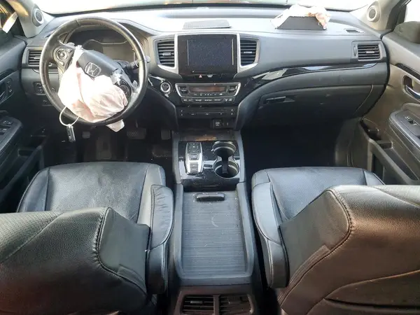 5FNYF6H02HB028355 2017 HONDA PILOT - Image 8