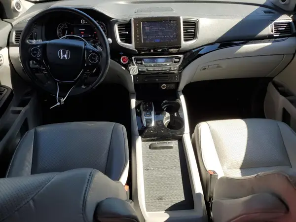 5FNYF6H02HB041042 2017 HONDA PILOT - Image 8
