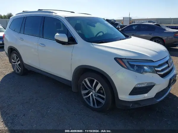 5FNYF6H02HB042160 2017 HONDA PILOT - Image 1