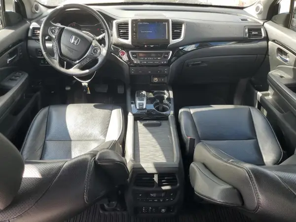 5FNYF6H02HB068757 2017 HONDA PILOT - Image 8
