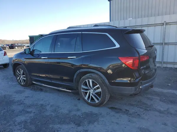 5FNYF6H02HB068807 2017 HONDA PILOT - Image 2