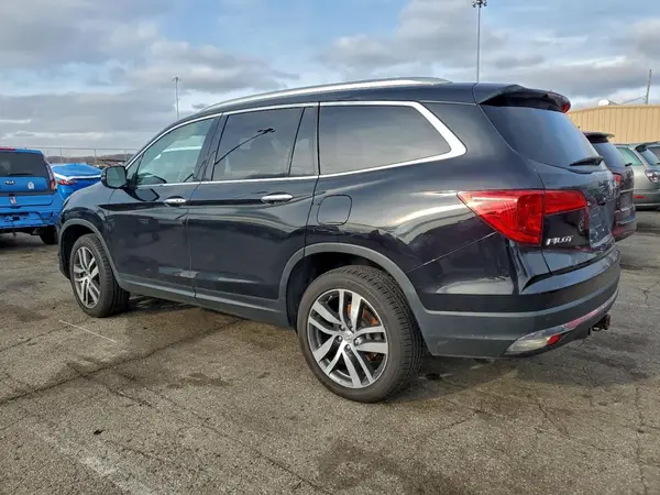 5FNYF6H02HB080830 2017 HONDA PILOT - Image 2