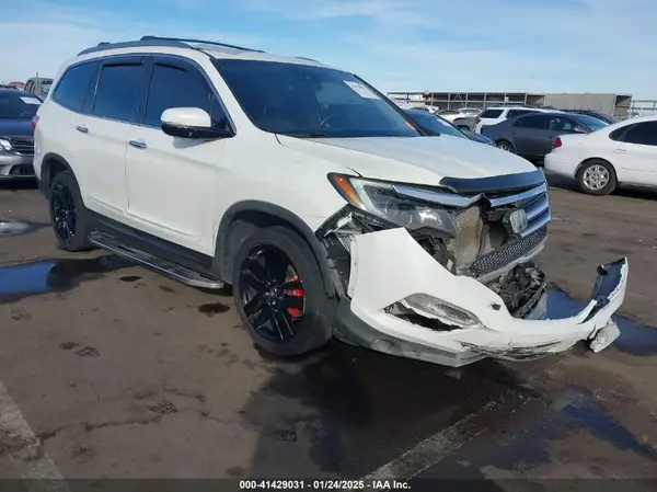 5FNYF6H02HB082481 2017 HONDA PILOT - Image 1