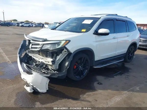 5FNYF6H02HB082481 2017 HONDA PILOT - Image 2