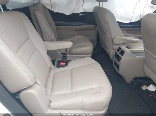 5FNYF6H02HB092945 2017 HONDA PILOT - Image 8