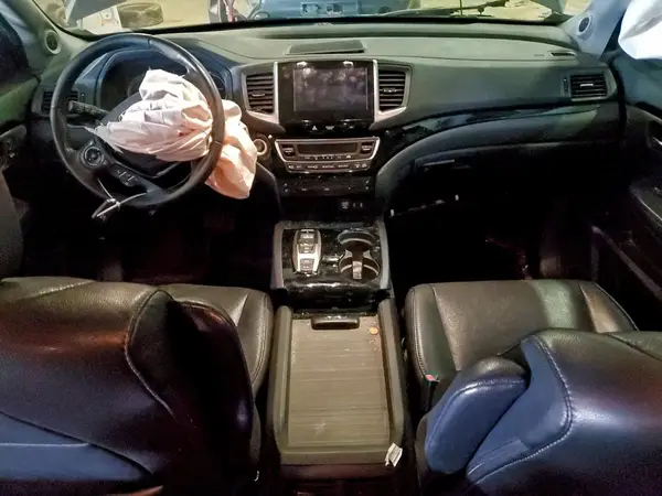 5FNYF6H02HB103703 2017 HONDA PILOT - Image 8