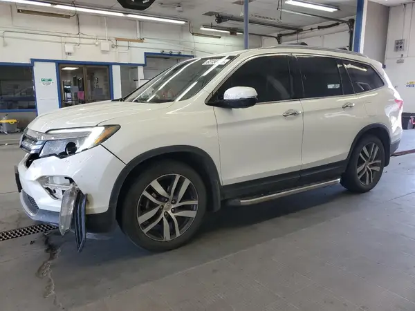 5FNYF6H02JB007754 2018 HONDA PILOT - Image 1