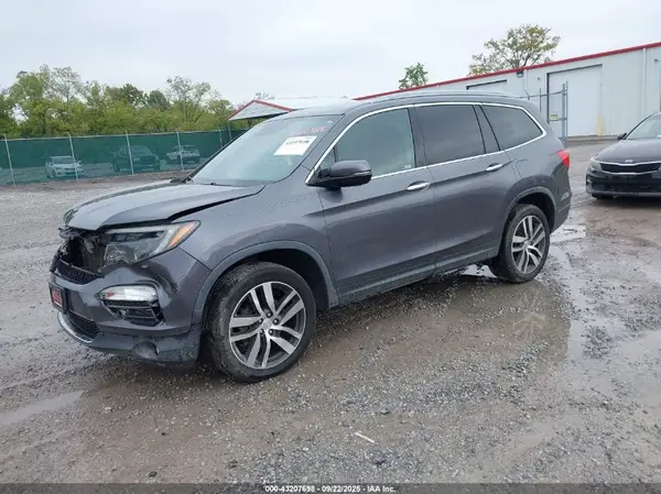 5FNYF6H02JB039393 2018 HONDA PILOT - Image 2