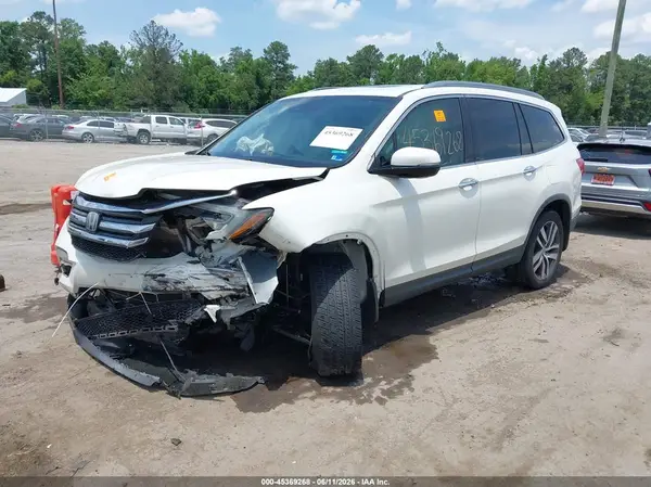 5FNYF6H02JB069493 2018 HONDA PILOT - Image 2
