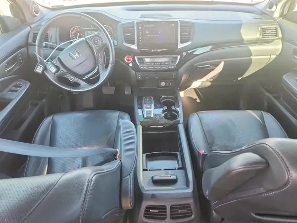 5FNYF6H02JB069882 2018 HONDA PILOT - Image 8