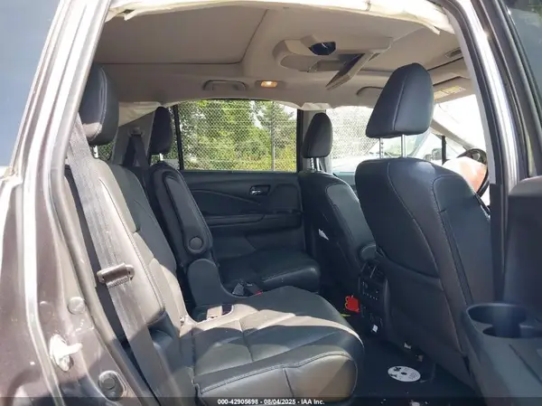 5FNYF6H02KB001700 2019 HONDA PILOT - Image 8