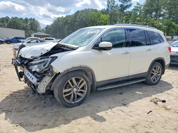 5FNYF6H03HB019437 2017 HONDA PILOT - Image 1