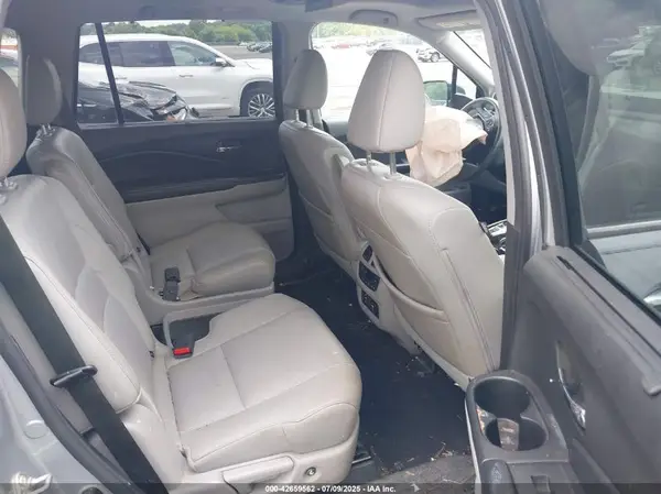 5FNYF6H03HB055693 2017 HONDA PILOT - Image 8