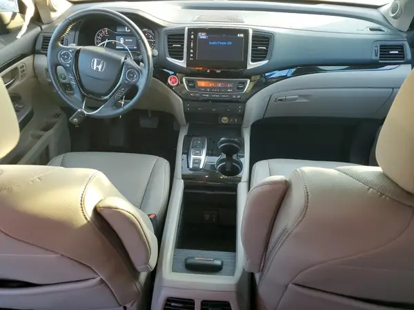 5FNYF6H03HB057329 2017 HONDA PILOT - Image 8