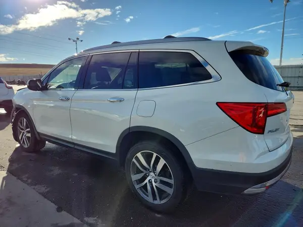 5FNYF6H03HB062904 2017 HONDA PILOT - Image 2