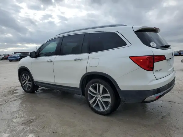 5FNYF6H03HB063437 2017 HONDA PILOT - Image 2