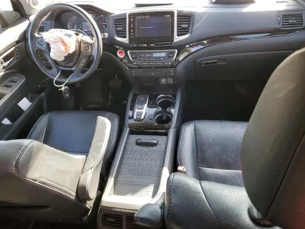 5FNYF6H03HB068721 2017 HONDA PILOT - Image 8