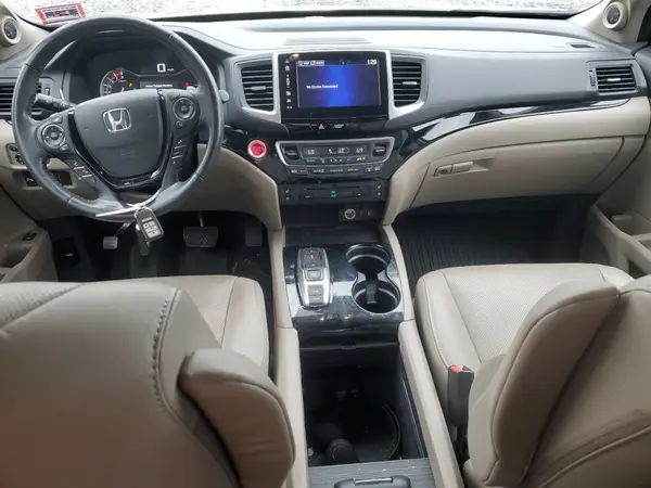 5FNYF6H03HB070422 2017 HONDA PILOT - Image 8