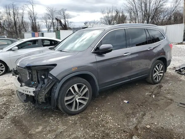 5FNYF6H03HB076656 2017 HONDA PILOT - Image 1