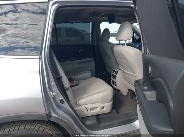 5FNYF6H03HB091299 2017 HONDA PILOT - Image 8