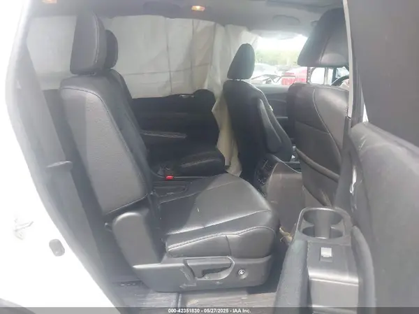 5FNYF6H03HB091741 2017 HONDA PILOT - Image 8