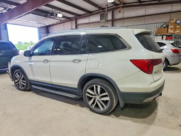 5FNYF6H03HB098043 2017 HONDA PILOT - Image 2
