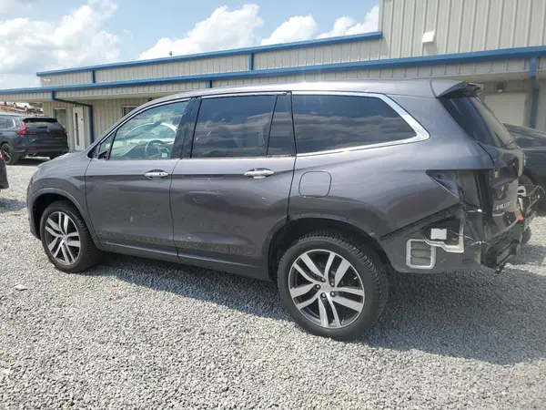 5FNYF6H03JB002854 2018 HONDA PILOT - Image 2
