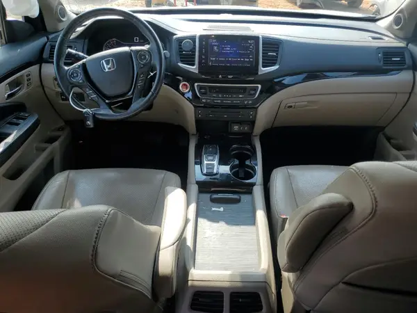 5FNYF6H03JB019900 2018 HONDA PILOT - Image 8