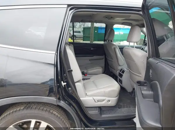 5FNYF6H03JB025230 2018 HONDA PILOT - Image 8
