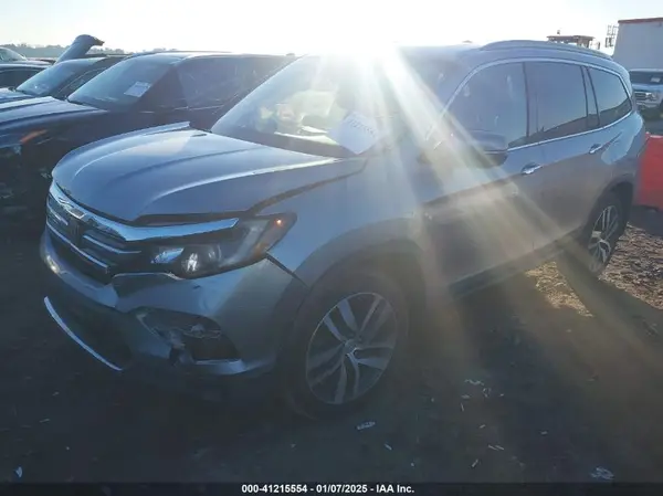 5FNYF6H03JB043209 2018 HONDA PILOT - Image 2